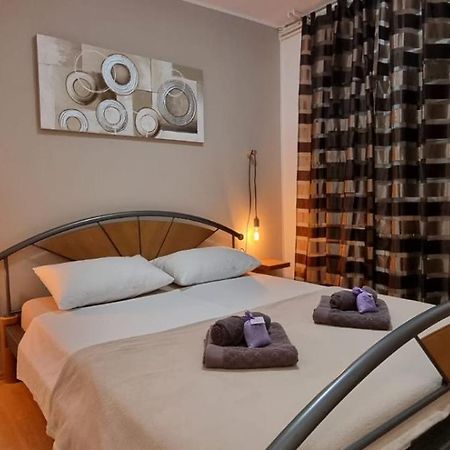 Apartment Rajci Cres Buitenkant foto