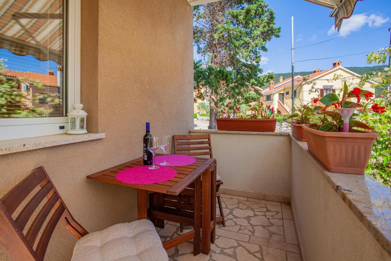 Apartment Rajci Cres Buitenkant foto