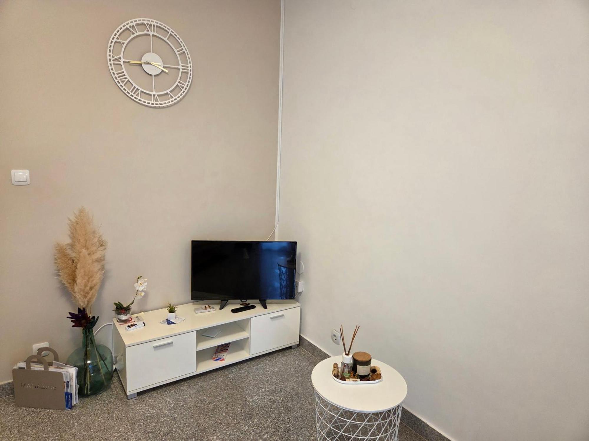 Apartment Rajci Cres Buitenkant foto